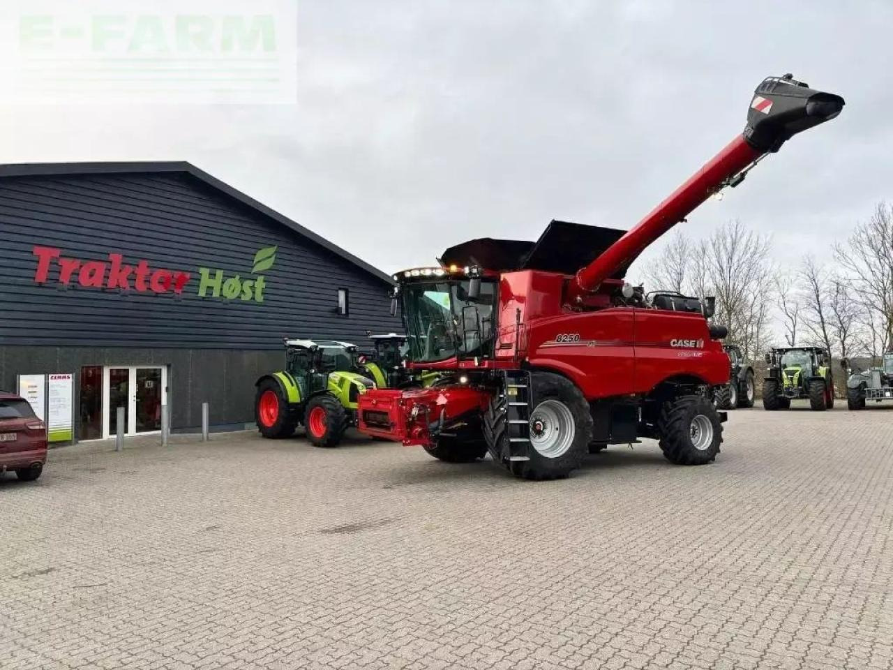 Case-IH axial flow 8250 - Labības kombains: foto 1 Case-IH axial flow 8250 - Labības kombains: foto 1