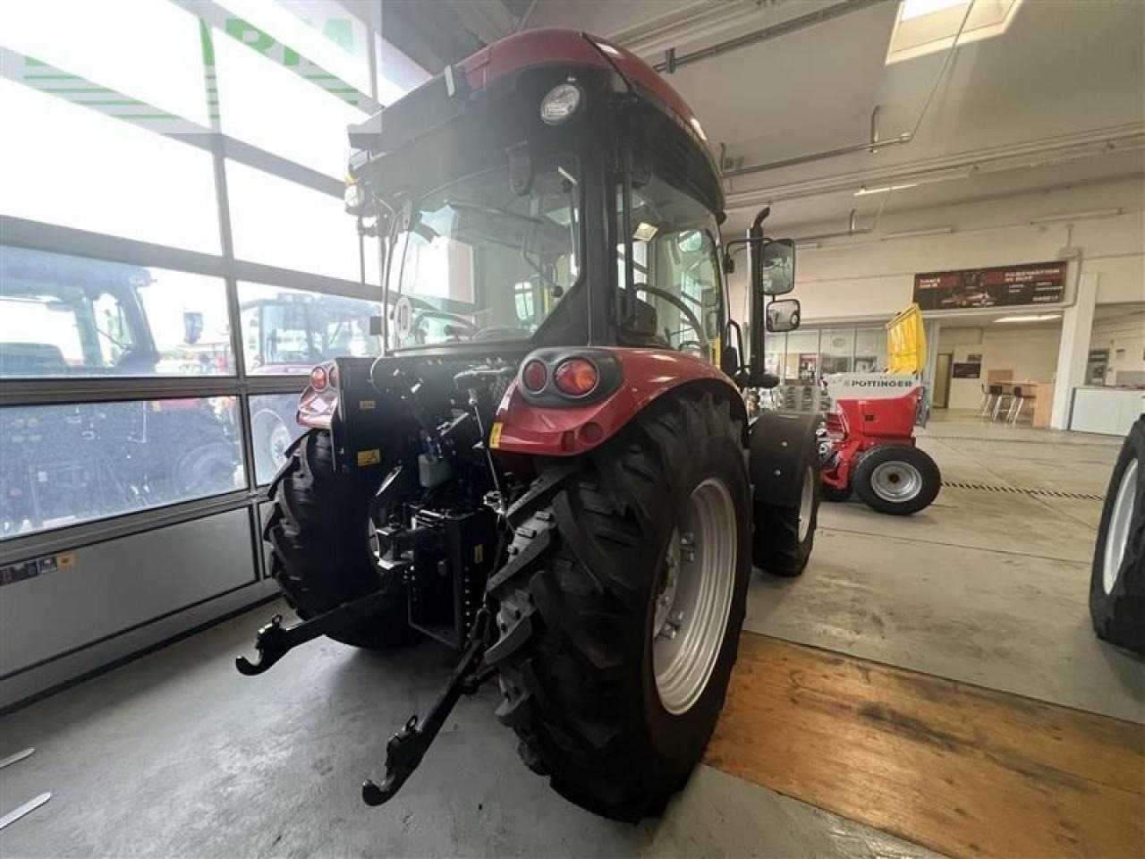 Case-IH farmall 65 a (stage v) - Traktors: foto 3 Case-IH farmall 65 a (stage v) - Traktors: foto 3