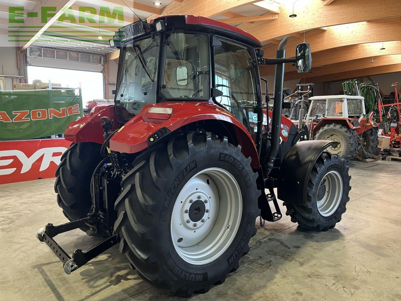 Case-IH farmall 95 u profi - Traktors: foto 3 Case-IH farmall 95 u profi - Traktors: foto 3