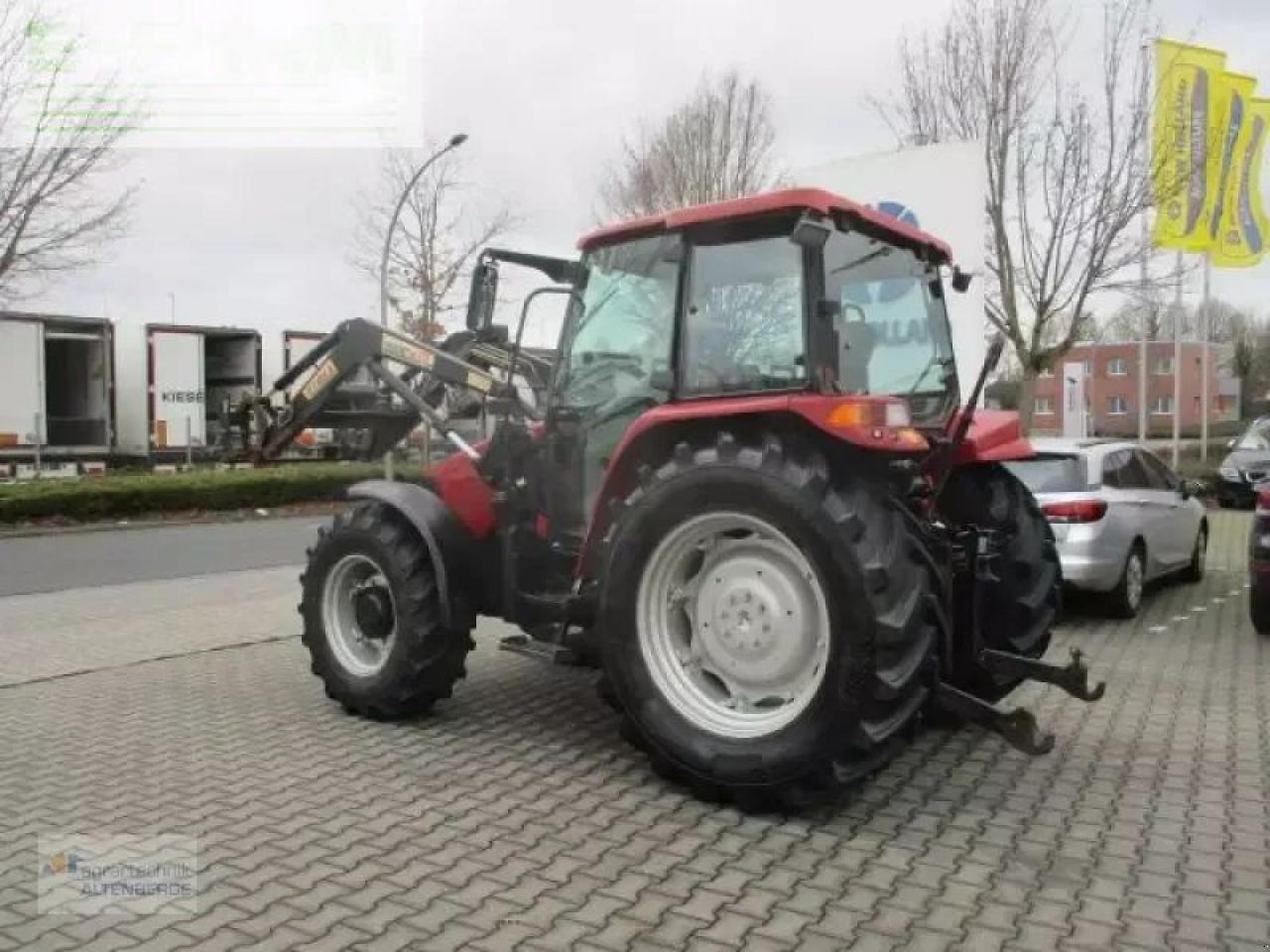 Traktors Case-IH jxu 1090: foto 6