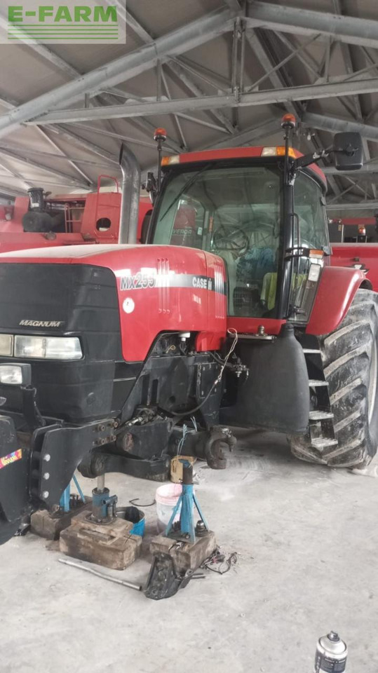 Case-IH magnum 255 MX - Traktors: foto 1 Case-IH magnum 255 MX - Traktors: foto 1