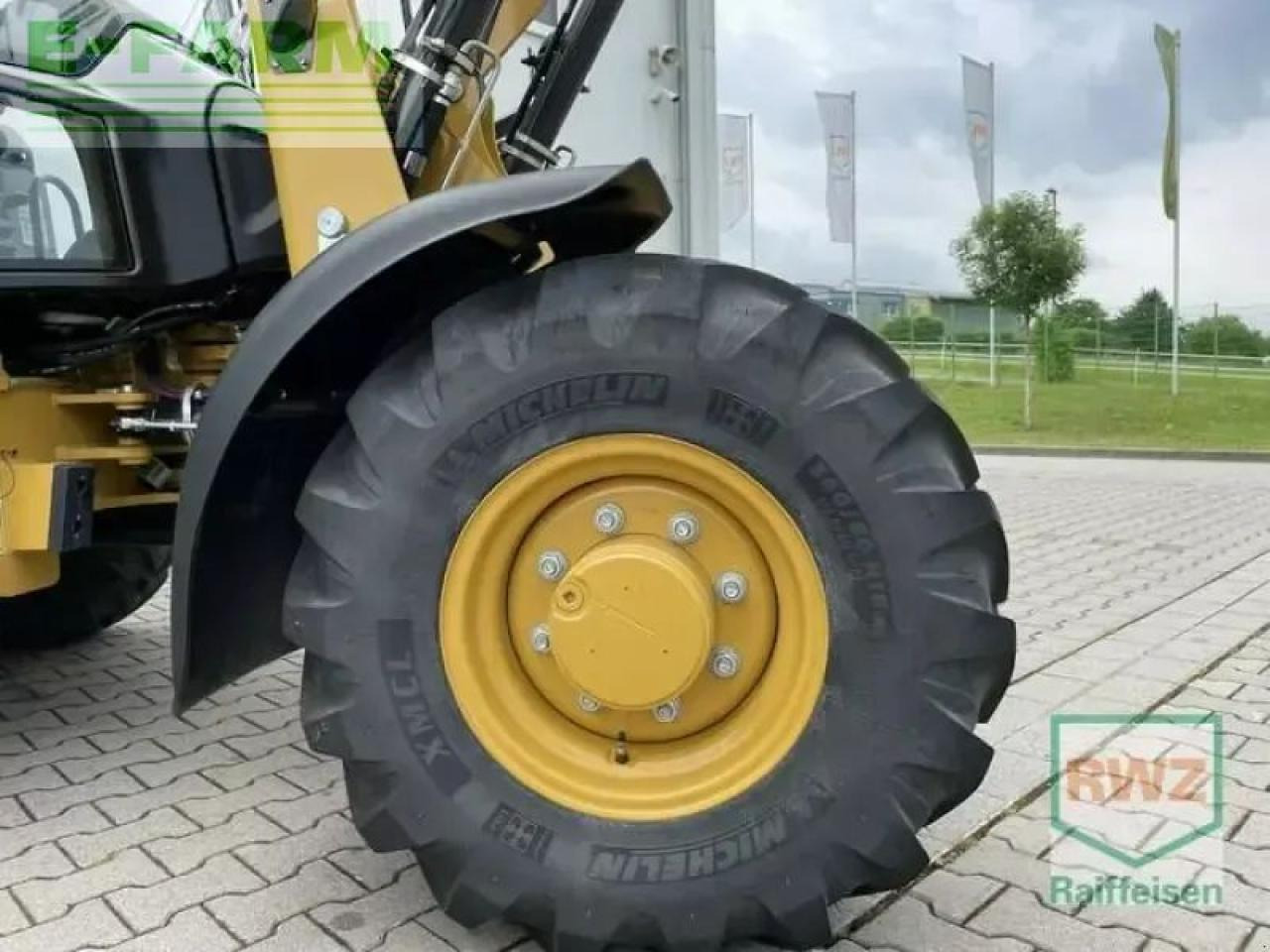 Mini-ekskavators Caterpillar 906 radlader: foto 8