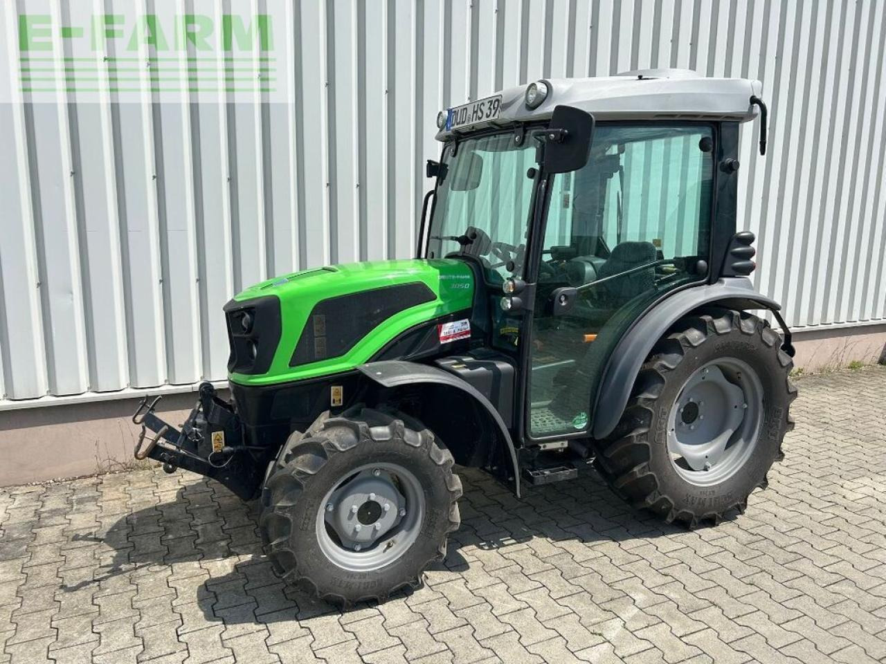 Deutz-Fahr 3050 - Traktors: foto 1 Deutz-Fahr 3050 - Traktors: foto 1