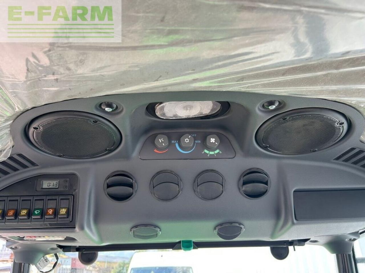 Deutz-Fahr 3050 - Traktors: foto 3 Deutz-Fahr 3050 - Traktors: foto 3