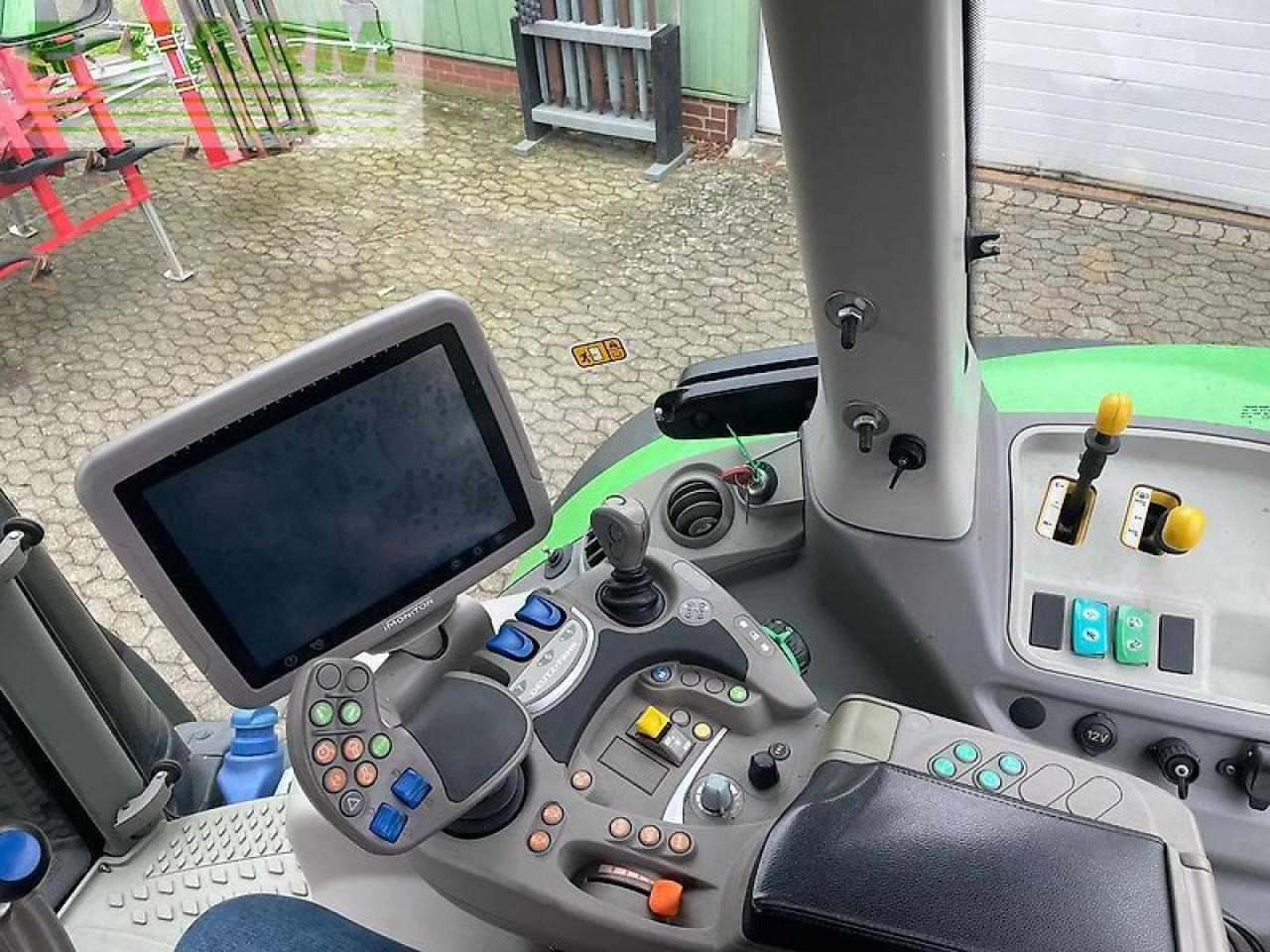 Traktors Deutz-Fahr 6215 rc: foto 18