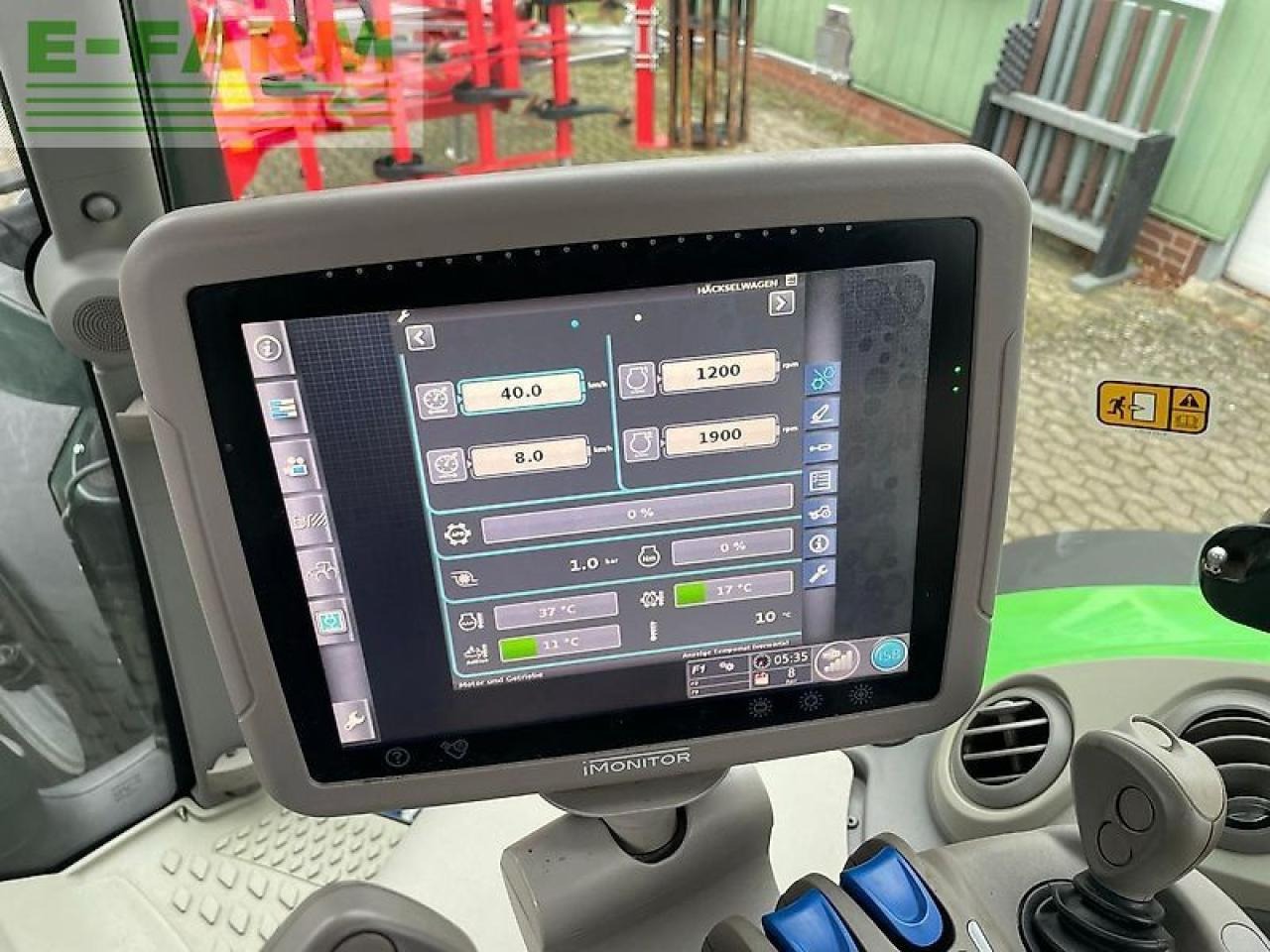 Traktors Deutz-Fahr 6215 rc: foto 20