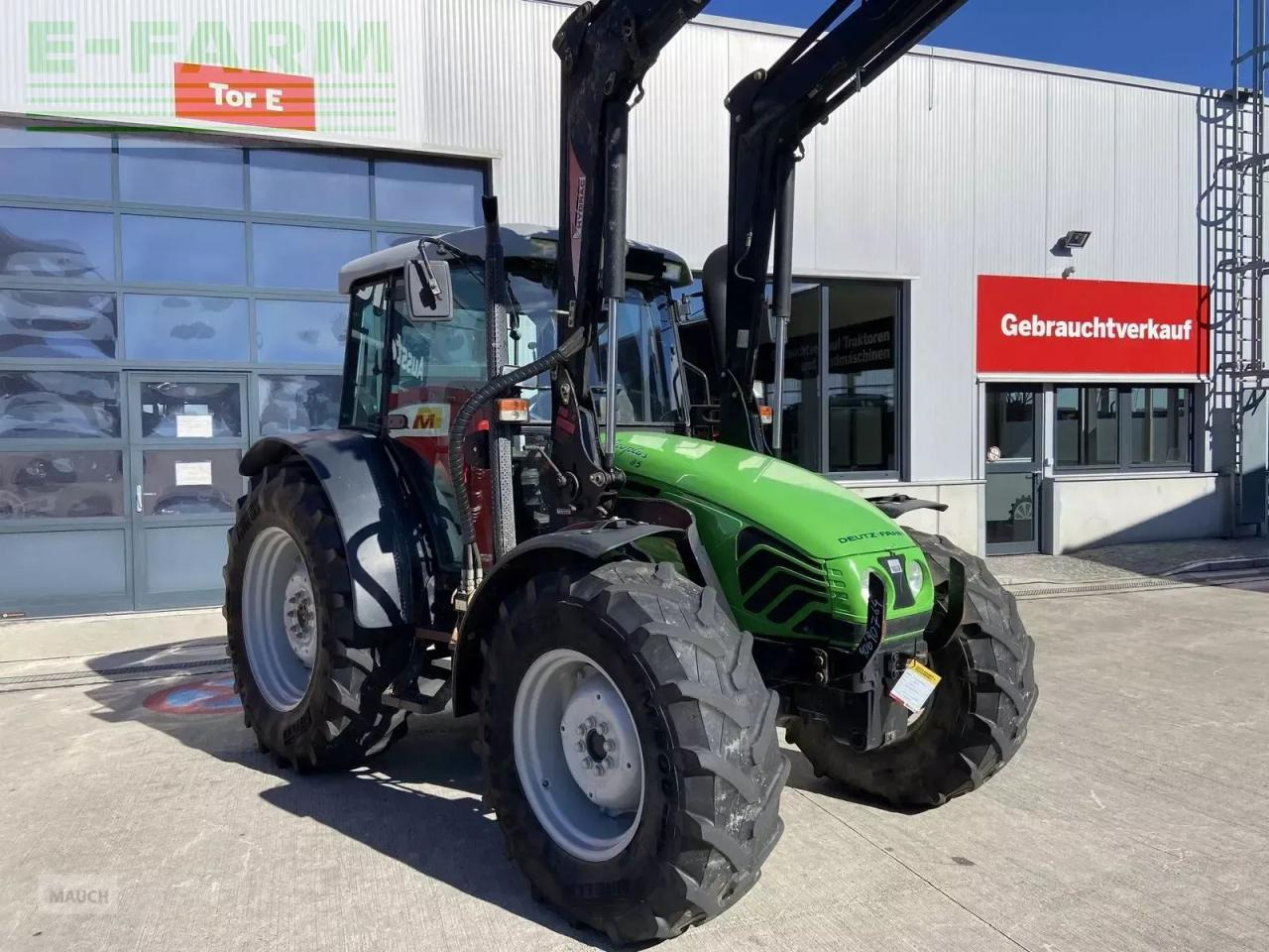 Deutz-Fahr agroplus 85 - Traktors: foto 4 Deutz-Fahr agroplus 85 - Traktors: foto 4