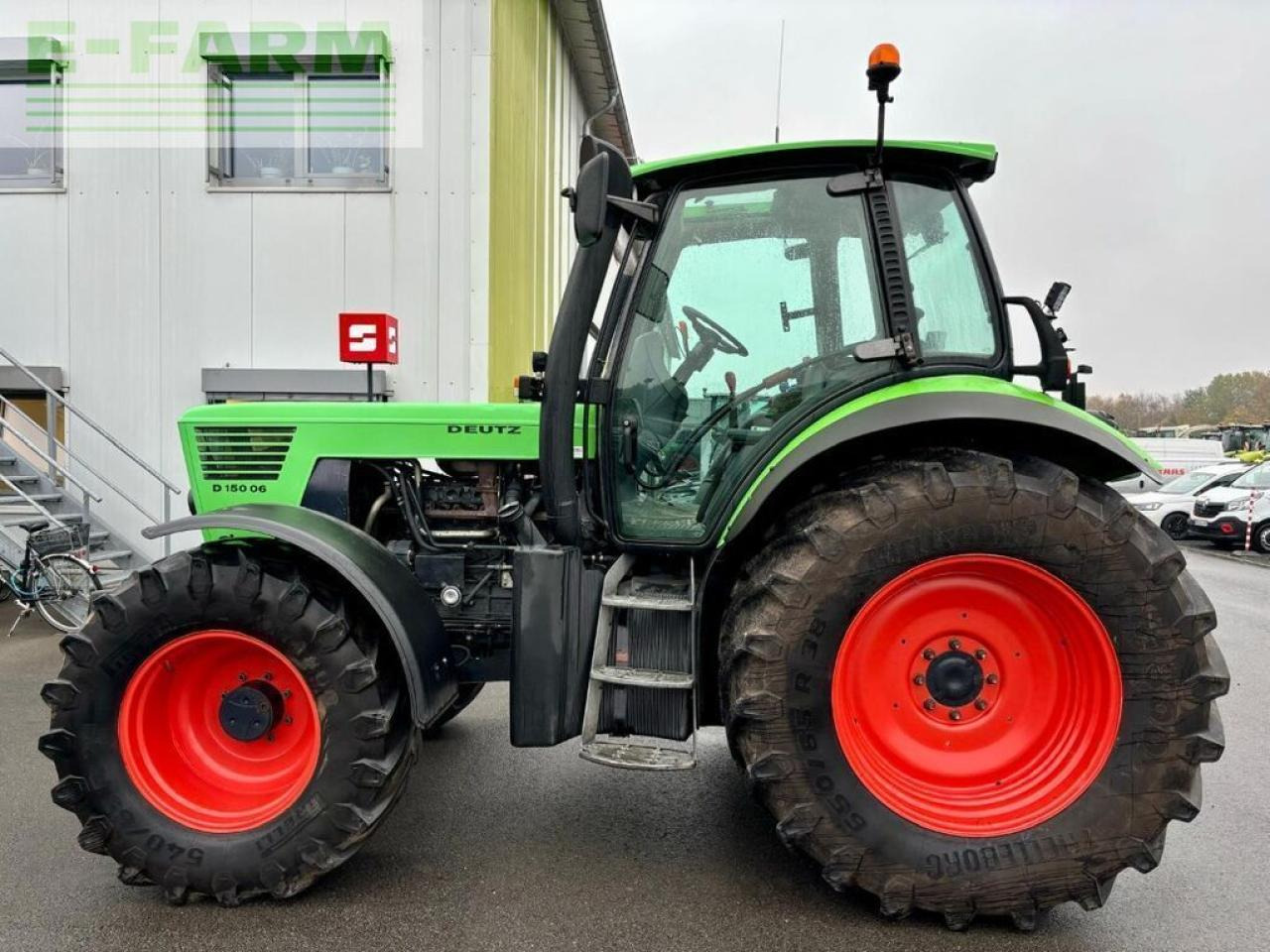 Deutz-Fahr agrotron 165 - Traktors: foto 4 Deutz-Fahr agrotron 165 - Traktors: foto 4