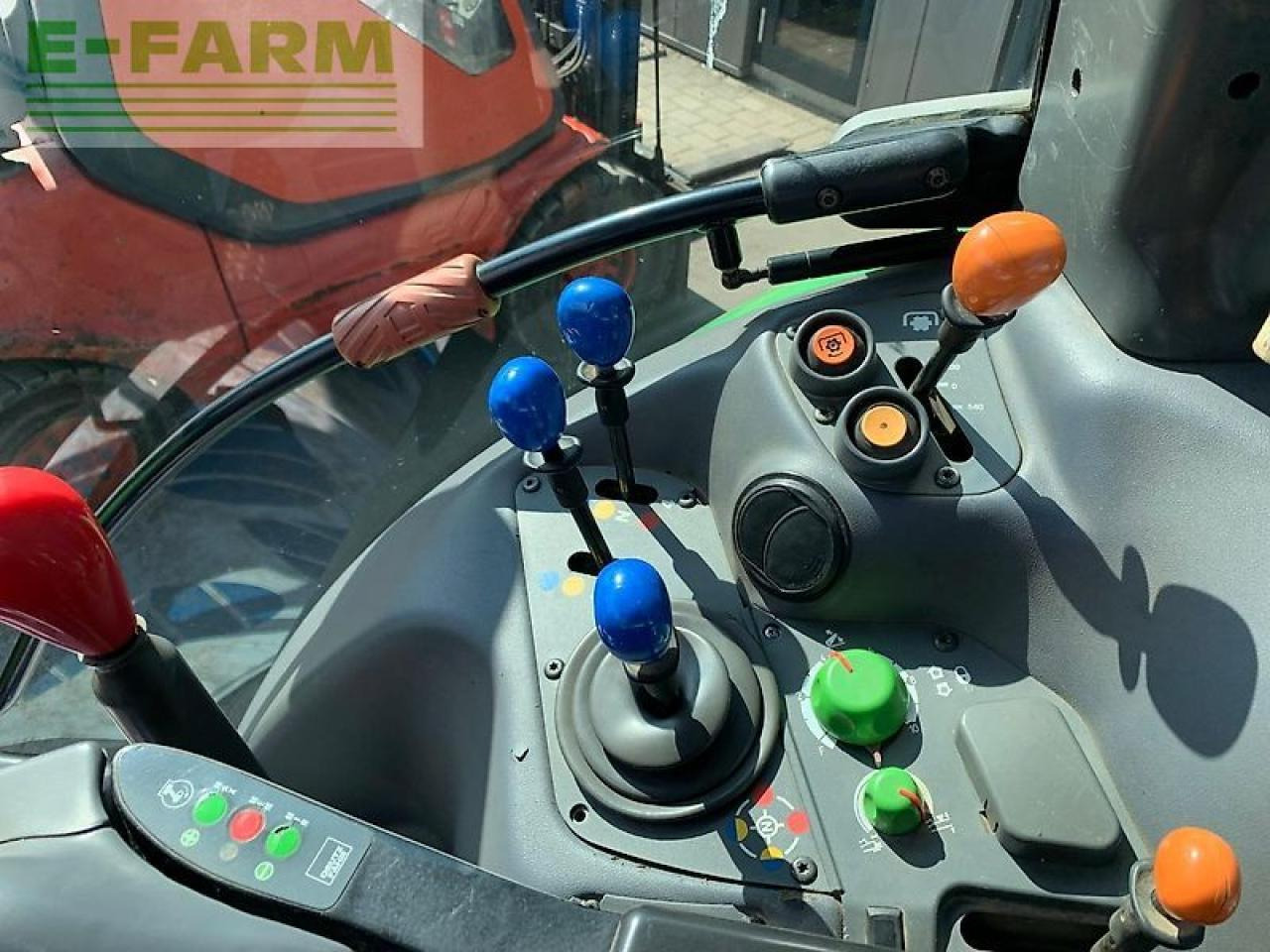 Deutz-Fahr agrotron 165 mk 3 mit fkh und fzw - Traktors: foto 5 Deutz-Fahr agrotron 165 mk 3 mit fkh und fzw - Traktors: foto 5