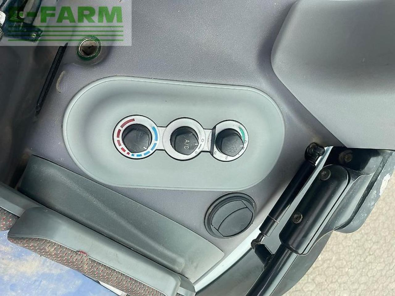 Traktors Deutz-Fahr lamborghini r 6.160.4: foto 14