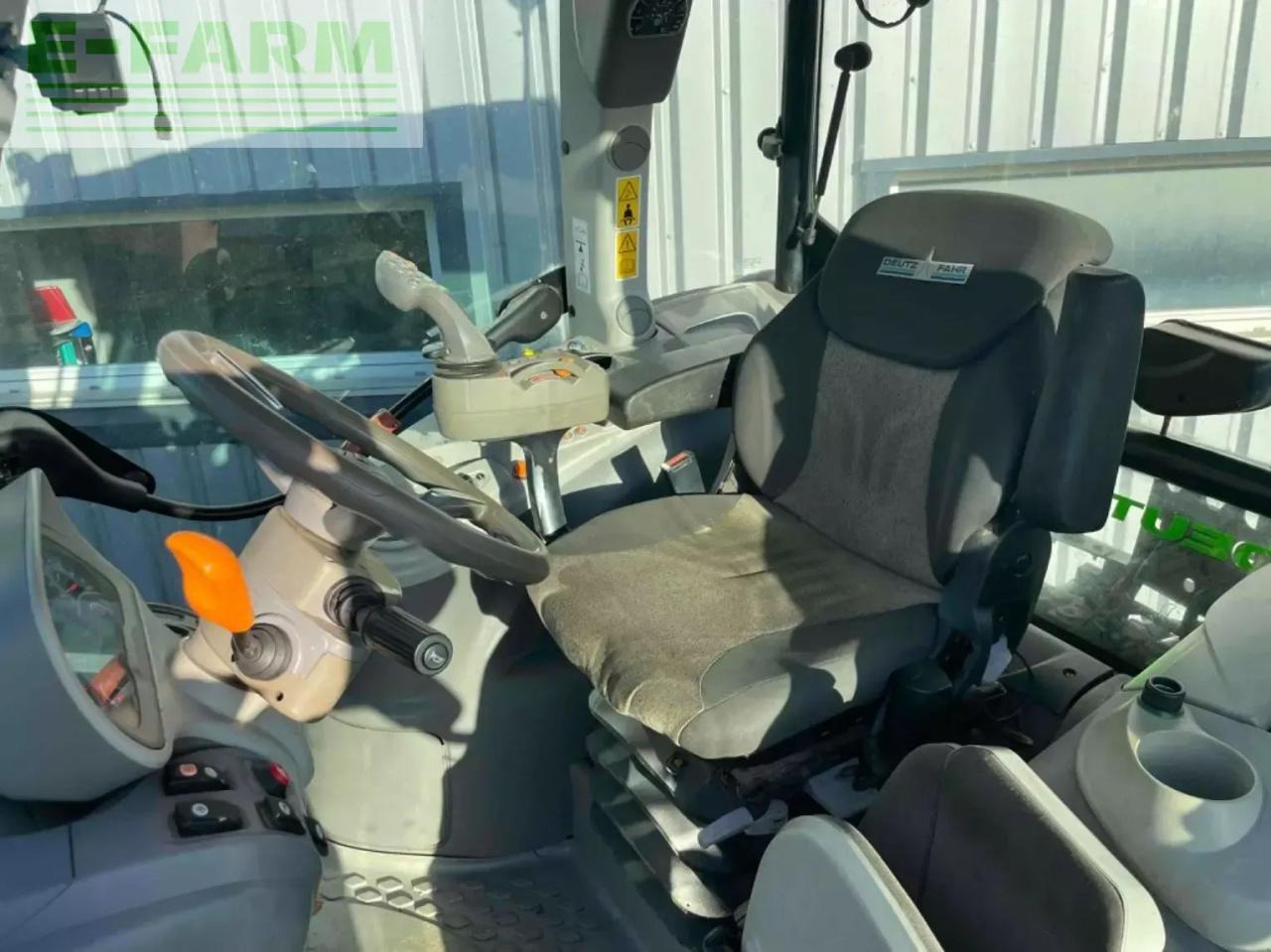Deutz-Fahr tracteur agricole serie6ttvagrotron 6120 ttv (c) d - Traktors: foto 4 Deutz-Fahr tracteur agricole serie6ttvagrotron 6120 ttv (c) d - Traktors: foto 4