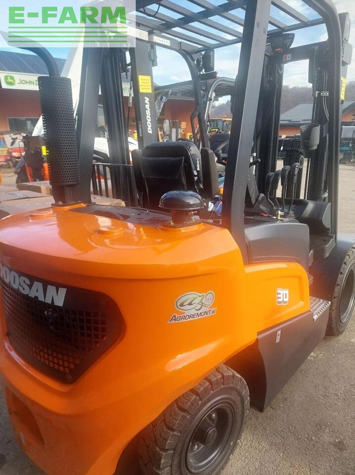 Doosan D30NXS - Autokrāvējs: foto 2 Doosan D30NXS - Autokrāvējs: foto 2