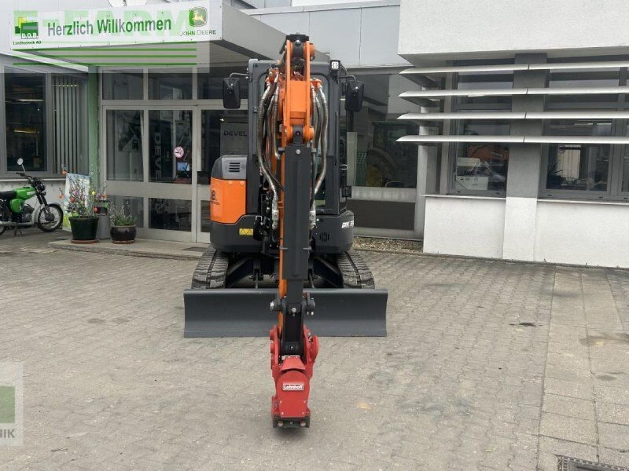 Doosan dx 35z-7 - Mini-ekskavators: foto 3 Doosan dx 35z-7 - Mini-ekskavators: foto 3