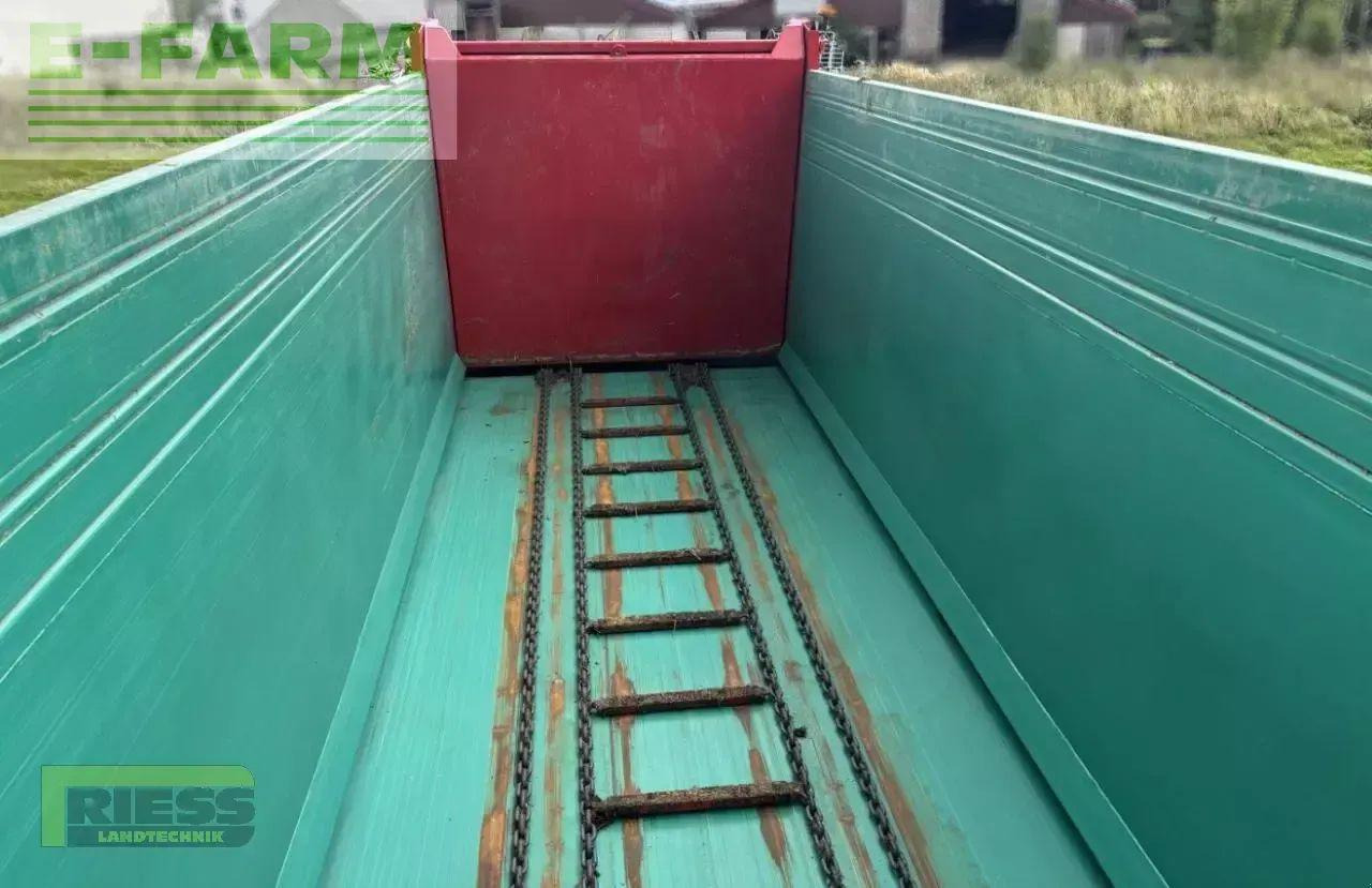 Farmtech fortis 2200 abschiebewagen + streuwerk - Lauksaimniecības piekabe-pašizgāzējs: foto 4 Farmtech fortis 2200 abschiebewagen + streuwerk - Lauksaimniecības piekabe-pašizgāzējs: foto 4