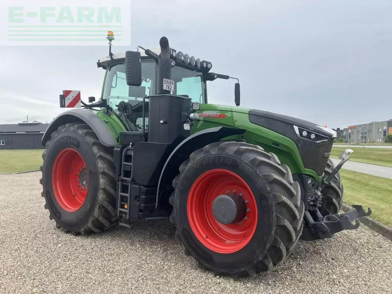 Fendt 1038 vario gen3 - Traktors: foto 2 Fendt 1038 vario gen3 - Traktors: foto 2