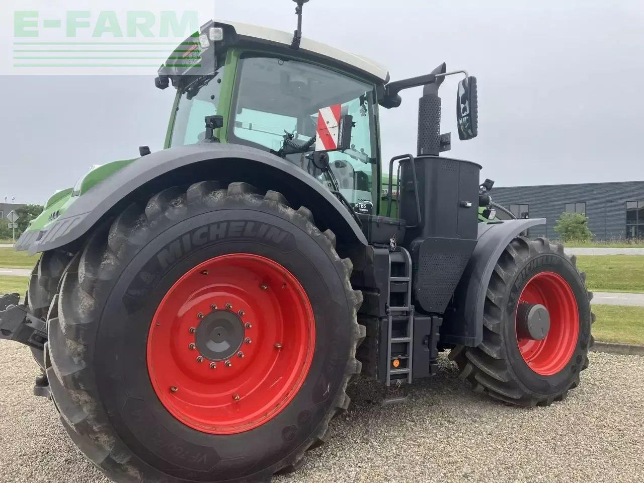 Fendt 1038 vario gen3 - Traktors: foto 5 Fendt 1038 vario gen3 - Traktors: foto 5