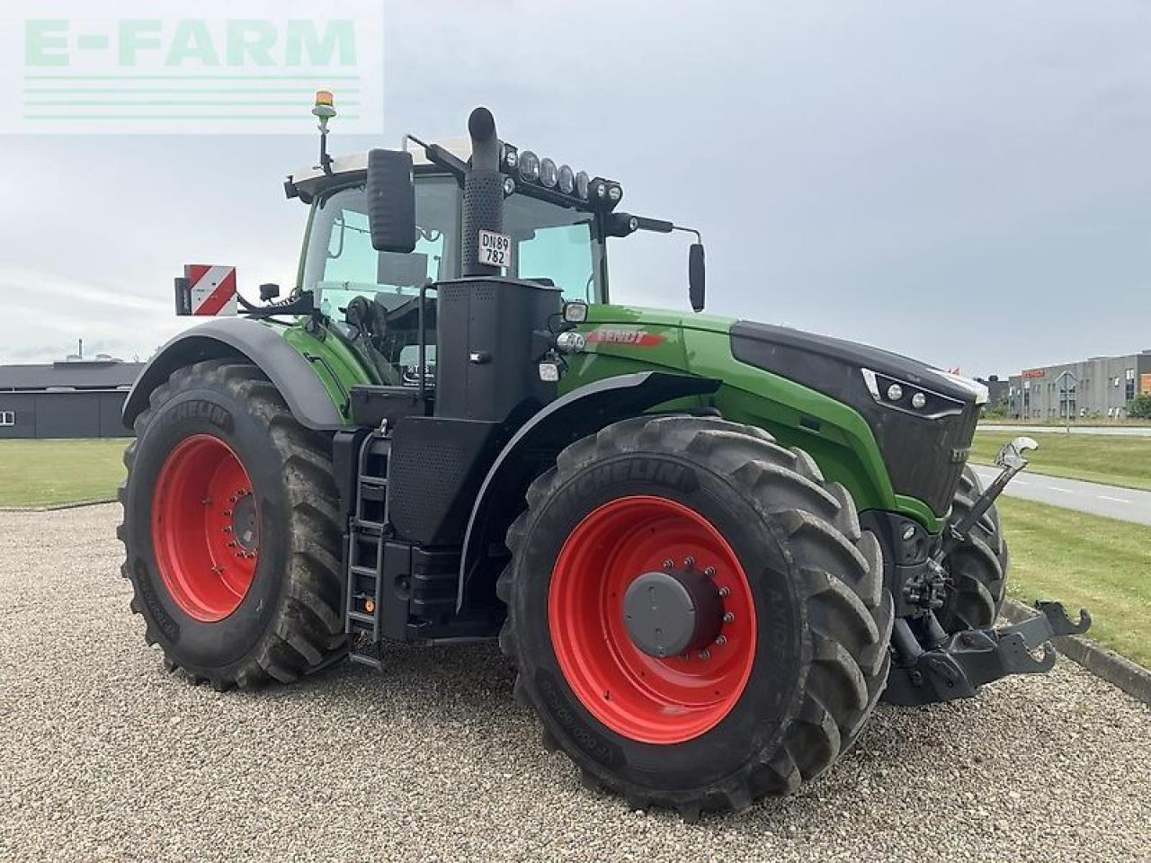 Fendt 1038 vario gen3 - Traktors: foto 2 Fendt 1038 vario gen3 - Traktors: foto 2