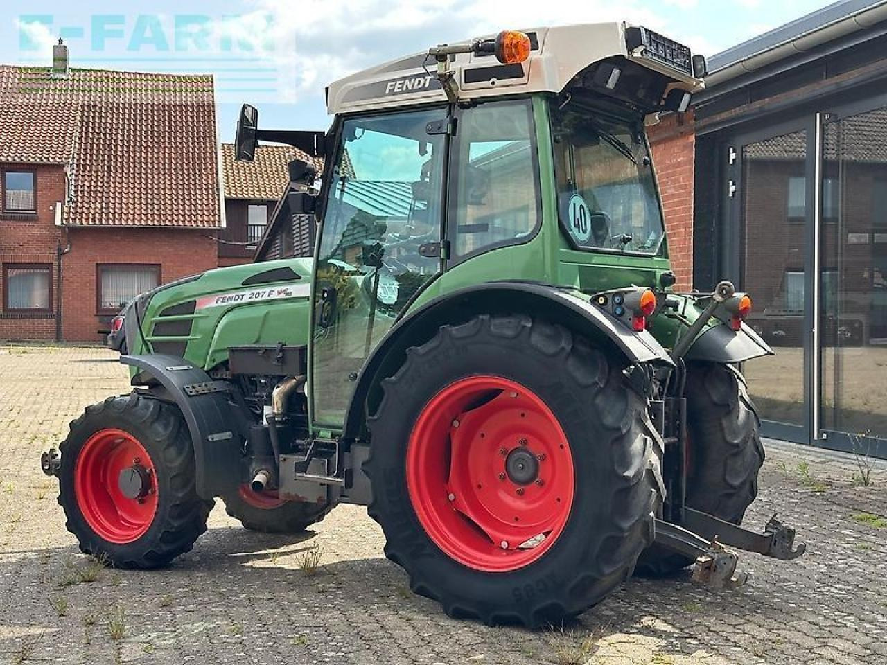 Fendt 207 f vario F - Traktors: foto 3 Fendt 207 f vario F - Traktors: foto 3