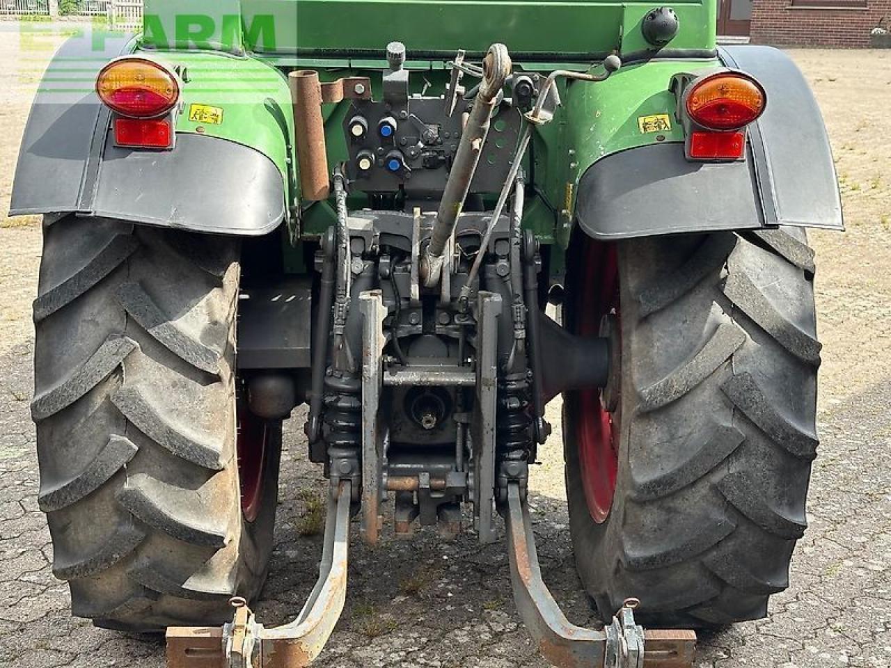 Fendt 207 f vario F - Traktors: foto 4 Fendt 207 f vario F - Traktors: foto 4