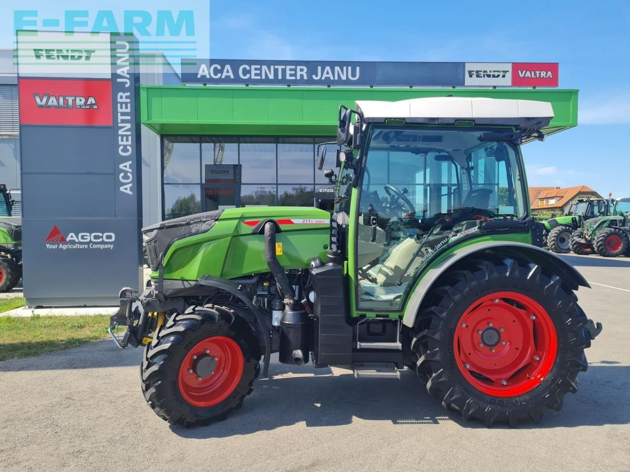 Fendt 211 vario f F - Traktors: foto 2 Fendt 211 vario f F - Traktors: foto 2