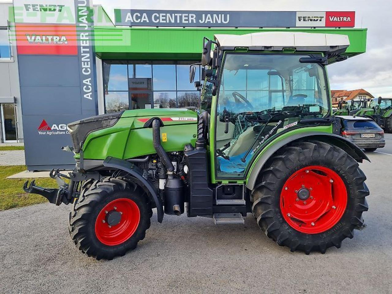 Fendt 211 vario f (gen3) F - Traktors: foto 2 Fendt 211 vario f (gen3) F - Traktors: foto 2
