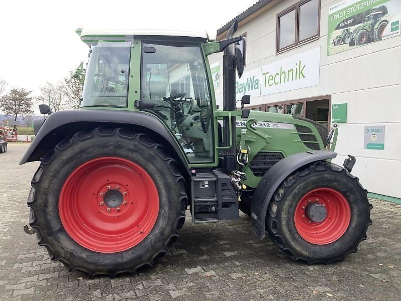 Fendt 312 vario com3 - Traktors: foto 3 Fendt 312 vario com3 - Traktors: foto 3