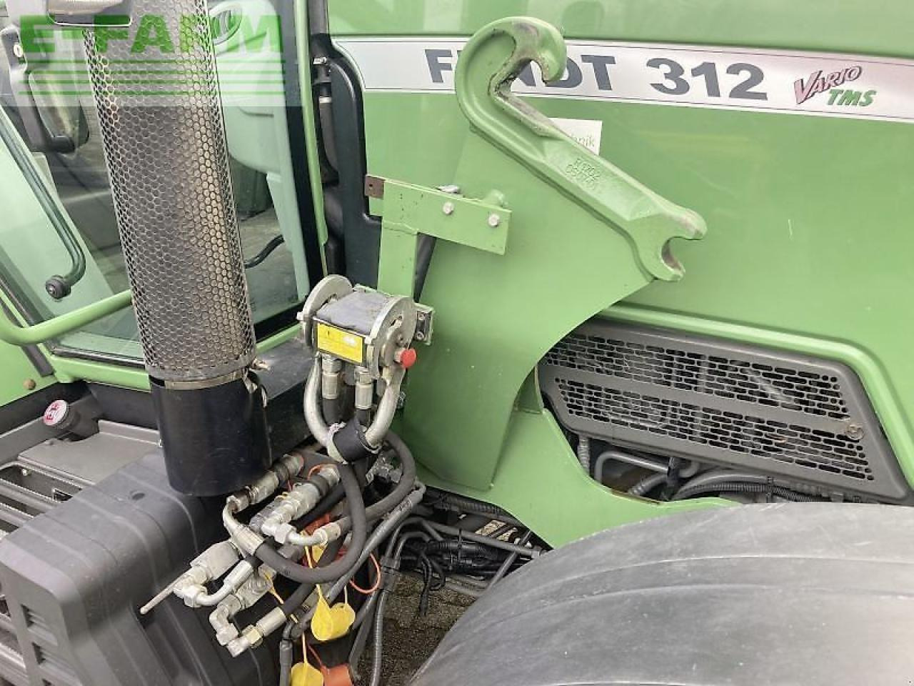 Fendt 312 vario com3 - Traktors: foto 4 Fendt 312 vario com3 - Traktors: foto 4