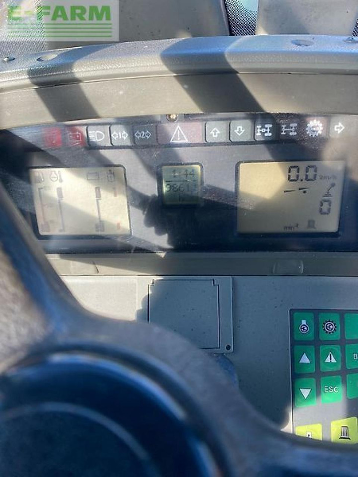 Fendt 411 vario - Traktors: foto 4 Fendt 411 vario - Traktors: foto 4