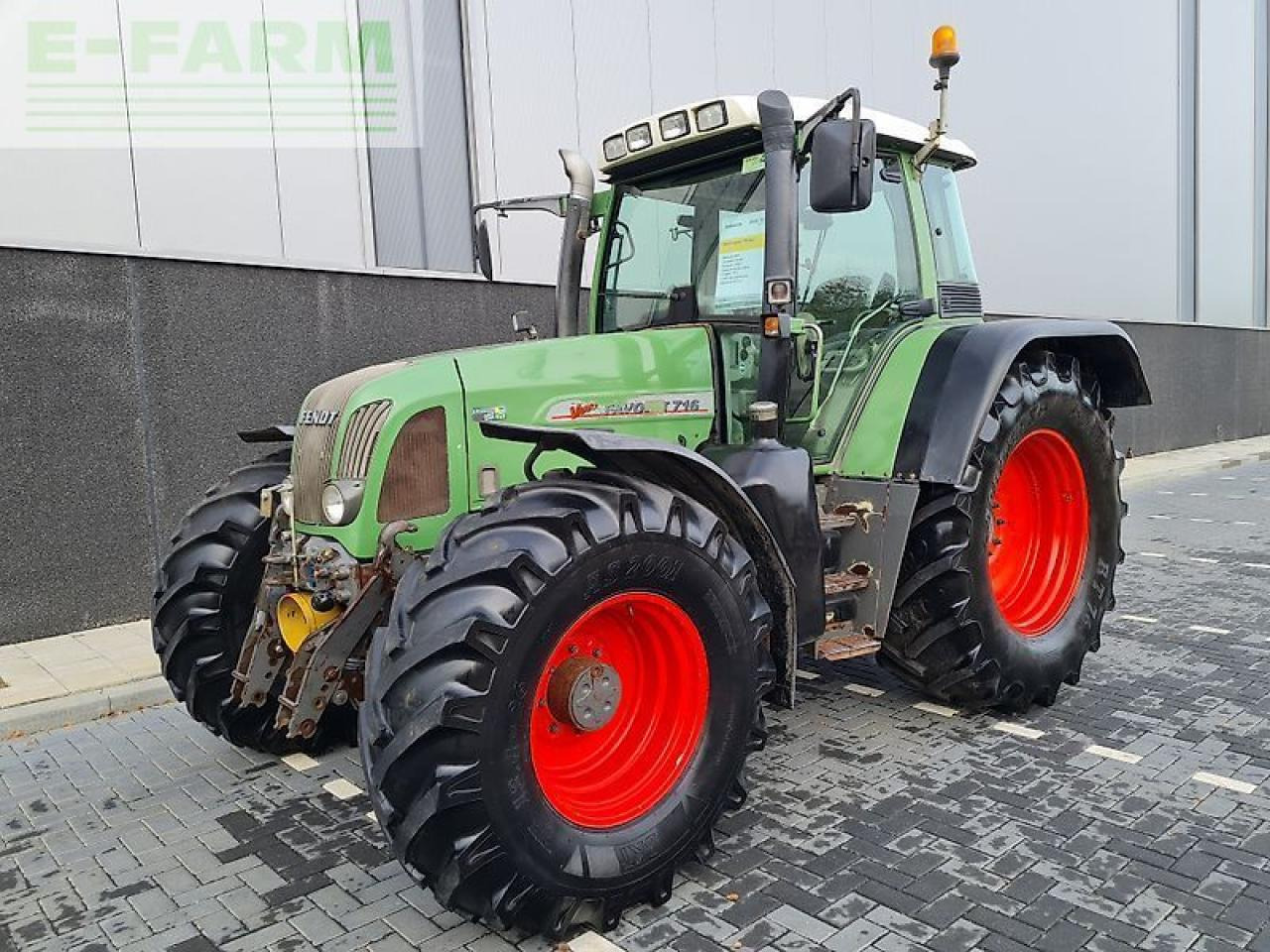 Fendt 716 vario com1 - Traktors: foto 1 Fendt 716 vario com1 - Traktors: foto 1