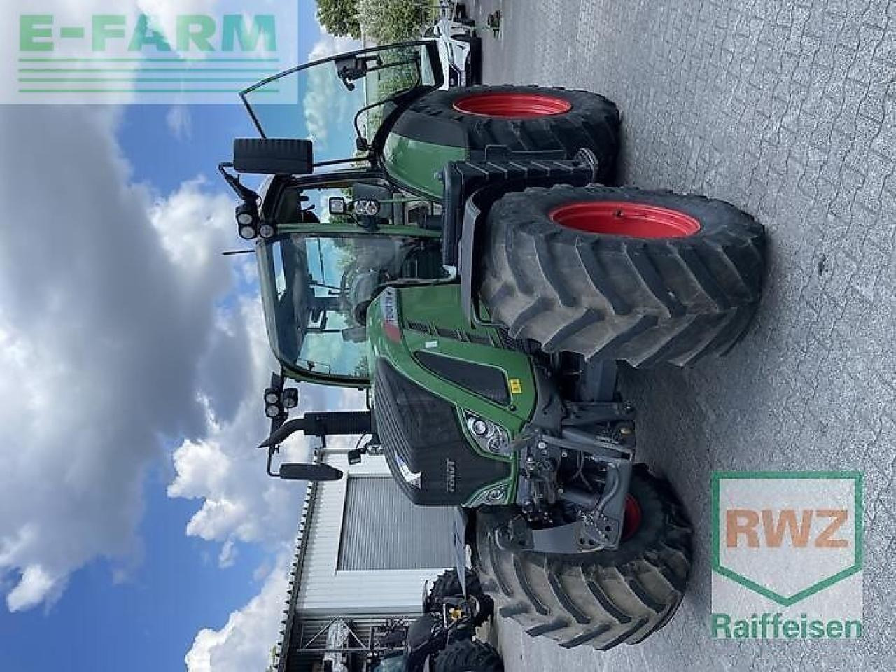 Fendt 718 profi-plus s 4 vario ProfiPlus - Traktors: foto 5 Fendt 718 profi-plus s 4 vario ProfiPlus - Traktors: foto 5
