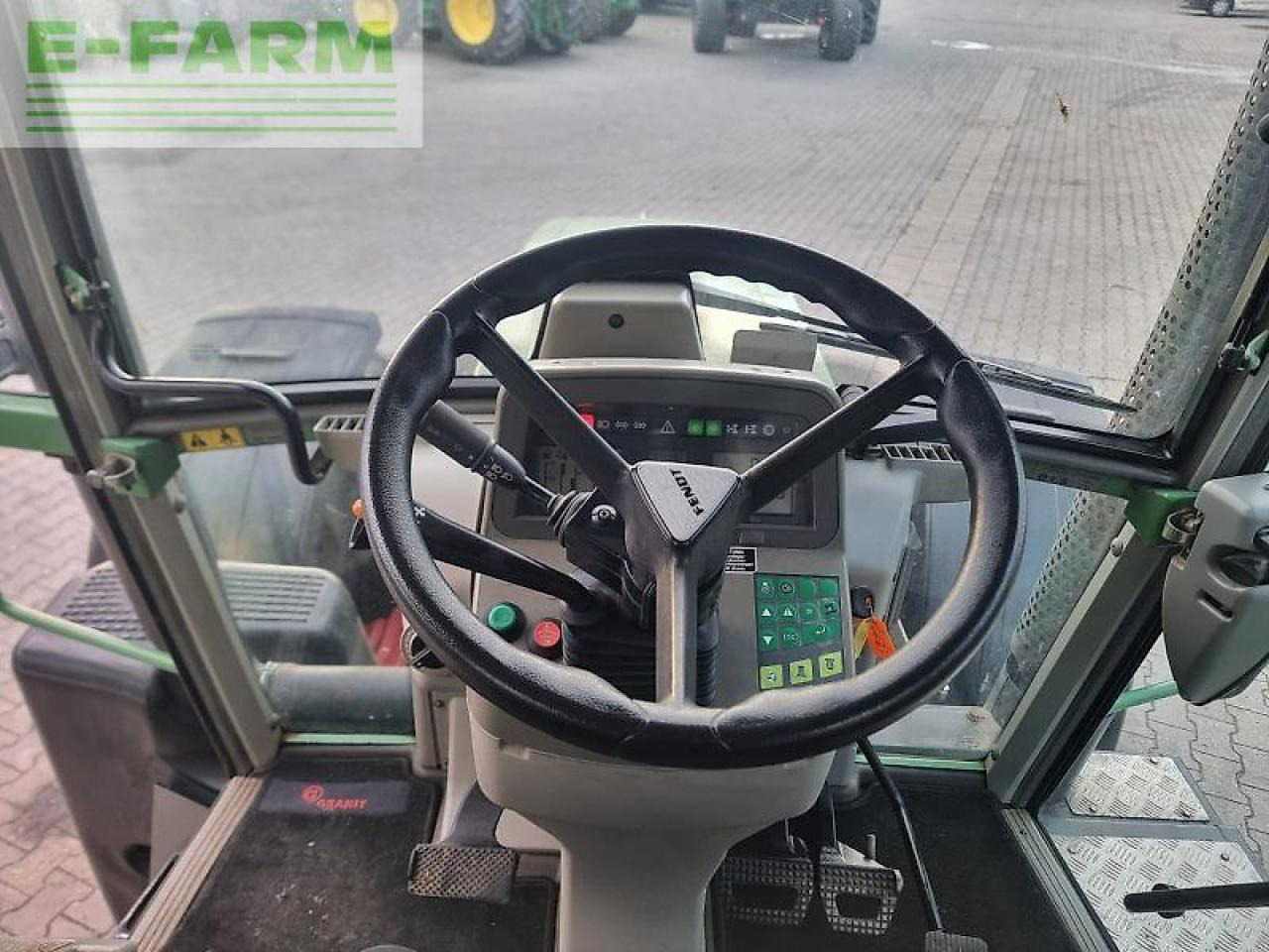 Traktors Fendt 718 vario comiii: foto 15 Traktors Fendt 718 vario comiii: foto 15