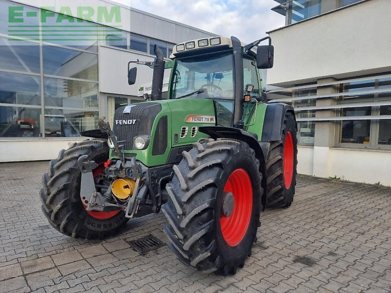 Fendt 718 vario comiii - Traktors: foto 1 Fendt 718 vario comiii - Traktors: foto 1