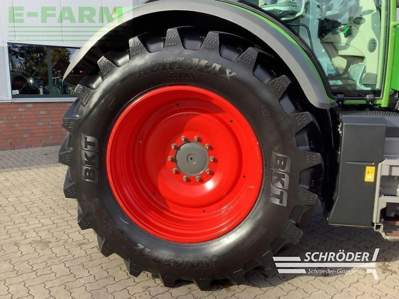 Fendt 718 vario s4 profi plus | rtk | fzw ProfiPlus - Traktors: foto 5 Fendt 718 vario s4 profi plus | rtk | fzw ProfiPlus - Traktors: foto 5