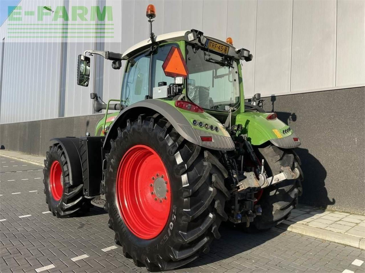 Traktors Fendt 724 s4: foto 14