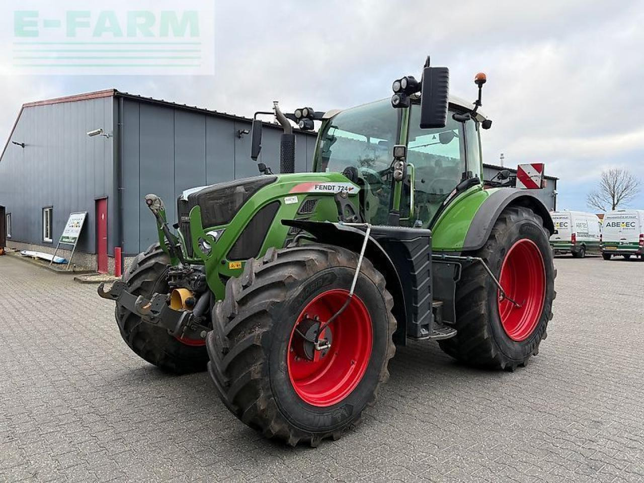 Fendt 724 s4 - Traktors: foto 1 Fendt 724 s4 - Traktors: foto 1