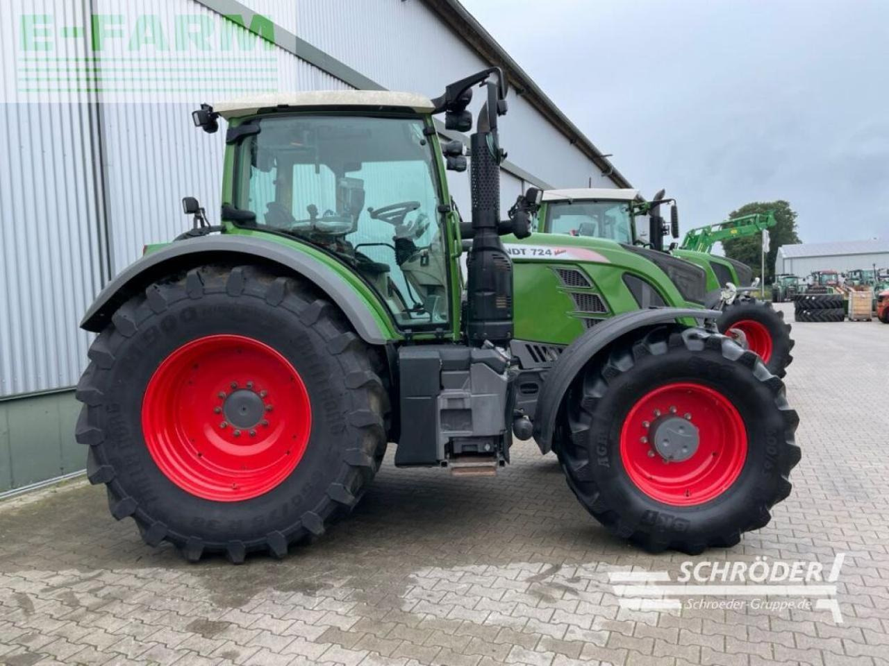 Fendt 724 s4 power plus rtk - Traktors: foto 2 Fendt 724 s4 power plus rtk - Traktors: foto 2