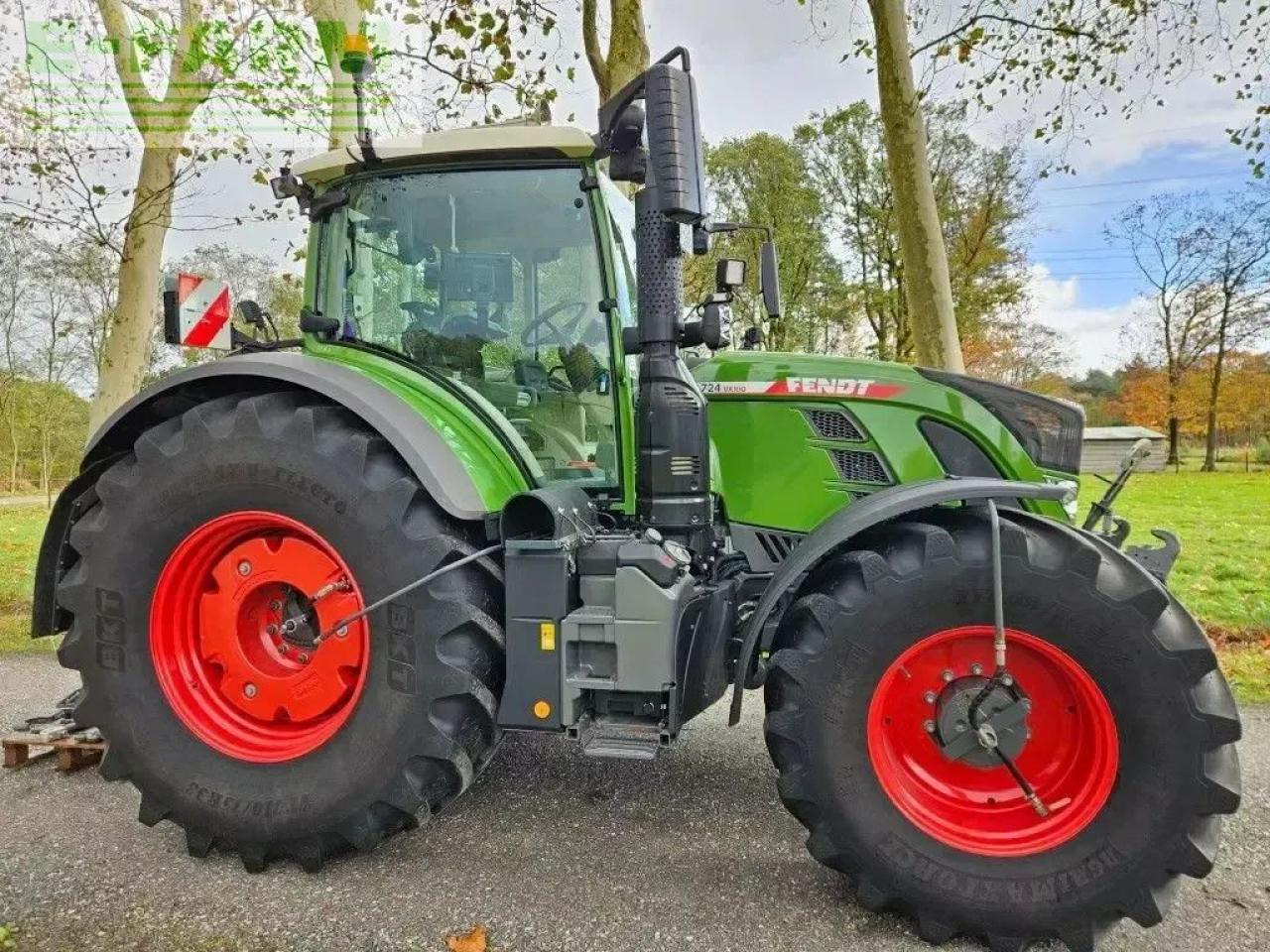 Fendt 724 vario 724 gen6 power plus reifendrucksystem rtk ( 718 720 72 - Traktors: foto 4 Fendt 724 vario 724 gen6 power plus reifendrucksystem rtk ( 718 720 72 - Traktors: foto 4