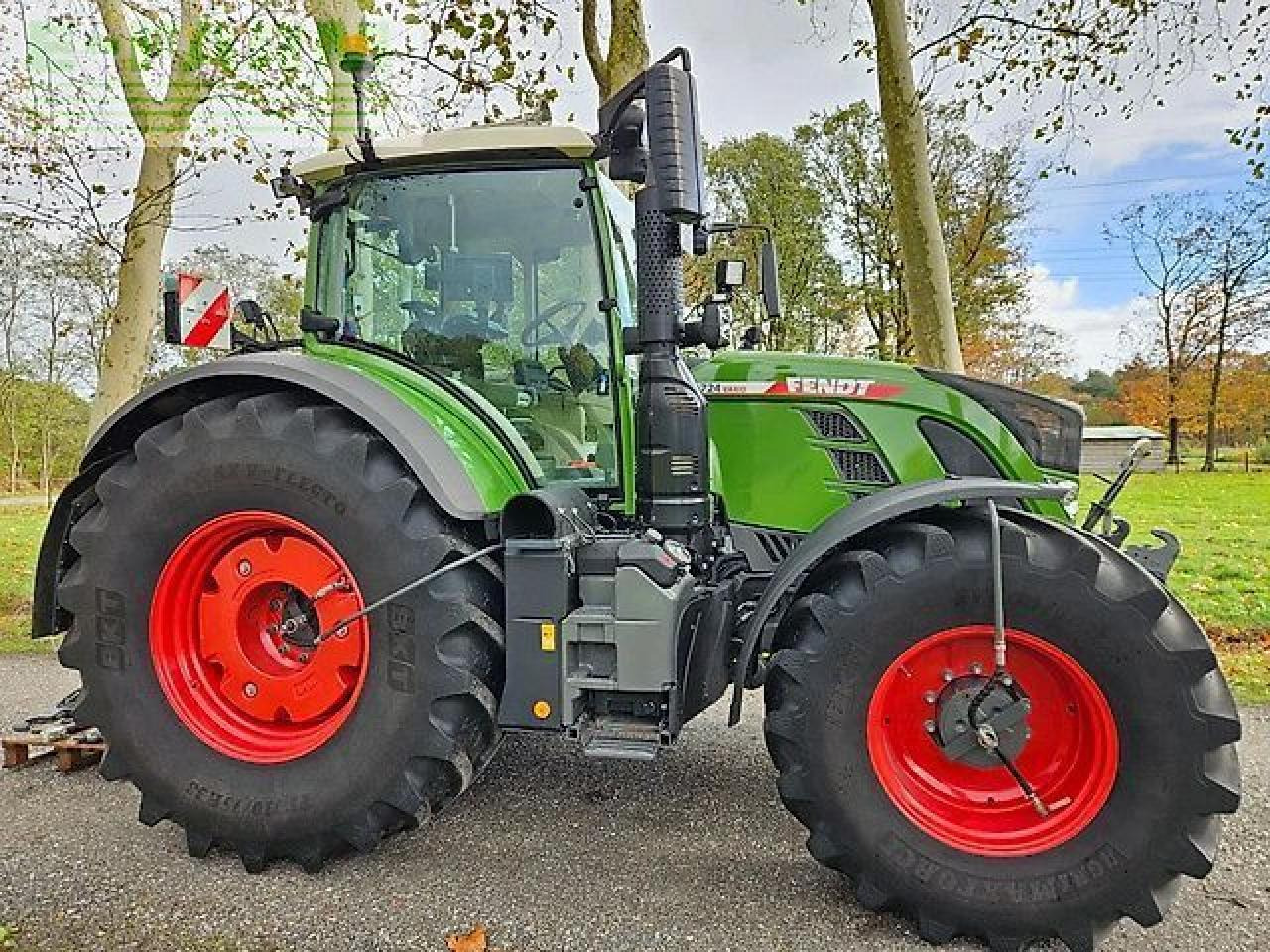 Fendt 724 vario 724 gen6 power plus reifendrucksystem rtk ( 718 720 722 ) - Traktors: foto 4 Fendt 724 vario 724 gen6 power plus reifendrucksystem rtk ( 718 720 722 ) - Traktors: foto 4