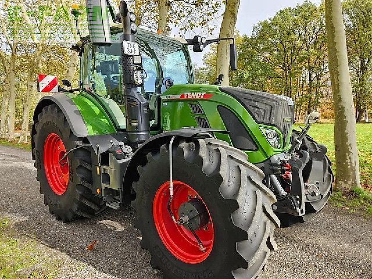Fendt 724 vario 724 gen6 power plus reifendrucksystem rtk ( 718 720 722 ) - Traktors: foto 2 Fendt 724 vario 724 gen6 power plus reifendrucksystem rtk ( 718 720 722 ) - Traktors: foto 2
