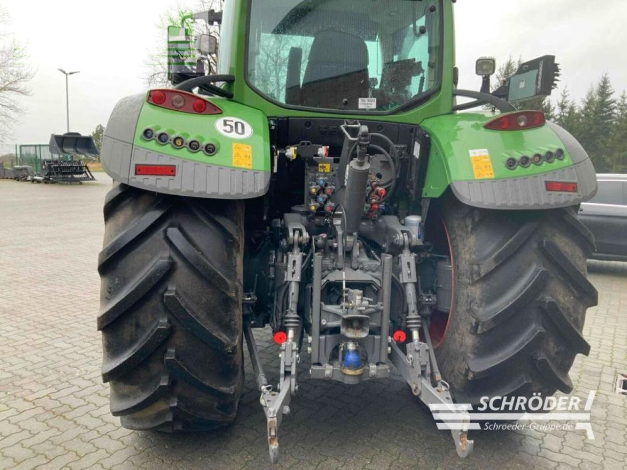 Fendt 724 vario gen6 profi plus - Traktors: foto 4 Fendt 724 vario gen6 profi plus - Traktors: foto 4