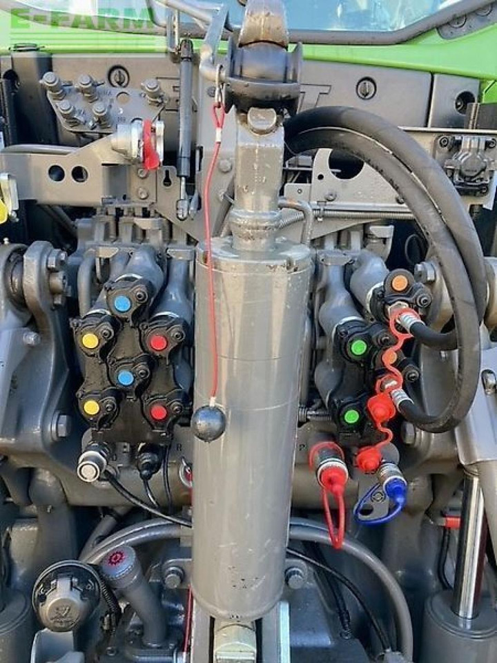 Fendt 724 vario gen7 profi+ - Traktors: foto 5 Fendt 724 vario gen7 profi+ - Traktors: foto 5