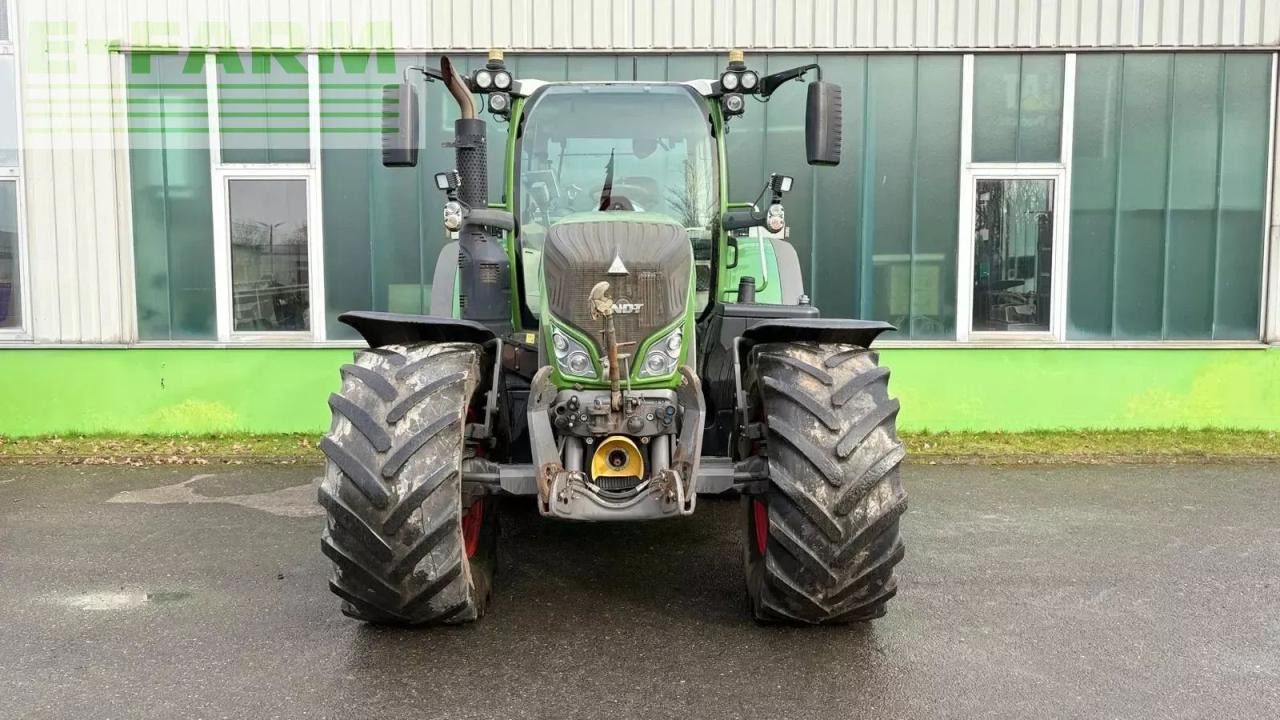 Fendt 724 vario s4 - Traktors: foto 4 Fendt 724 vario s4 - Traktors: foto 4