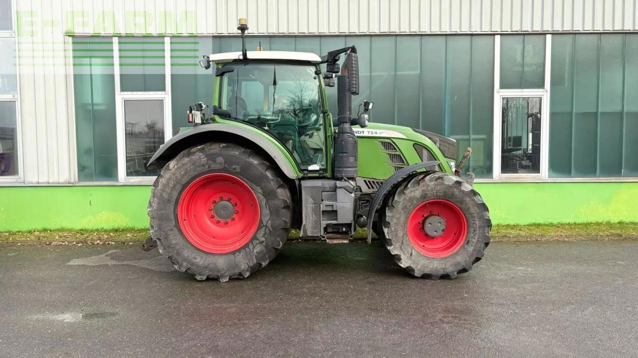 Fendt 724 vario s4 - Traktors: foto 3 Fendt 724 vario s4 - Traktors: foto 3
