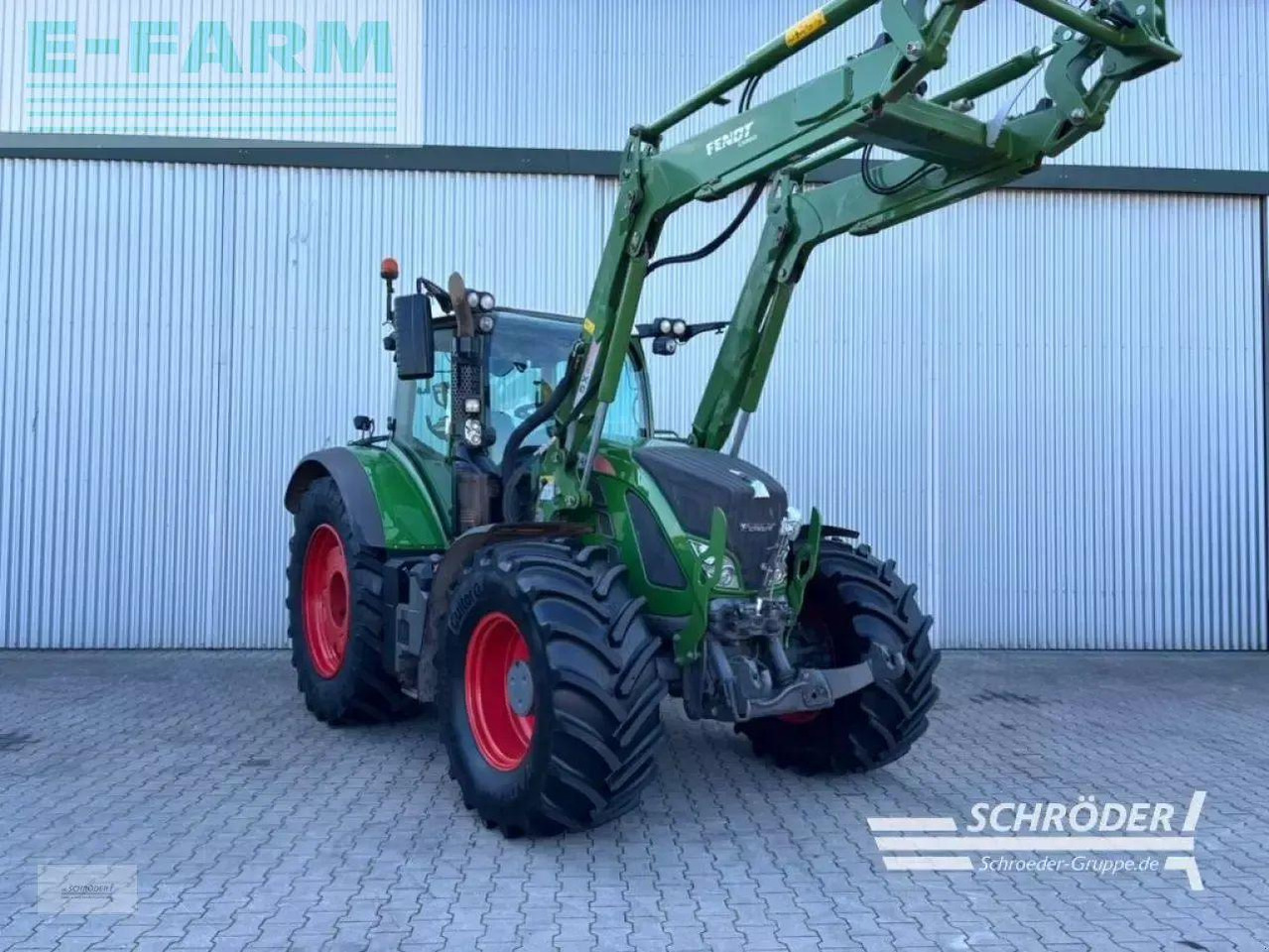 Fendt 724 vario s4 profi plus ProfiPlus - Traktors: foto 1 Fendt 724 vario s4 profi plus ProfiPlus - Traktors: foto 1