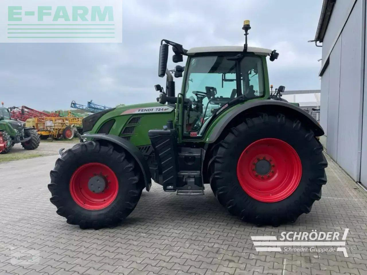 Fendt 724 vario s4 profi plus ProfiPlus - Traktors: foto 5 Fendt 724 vario s4 profi plus ProfiPlus - Traktors: foto 5