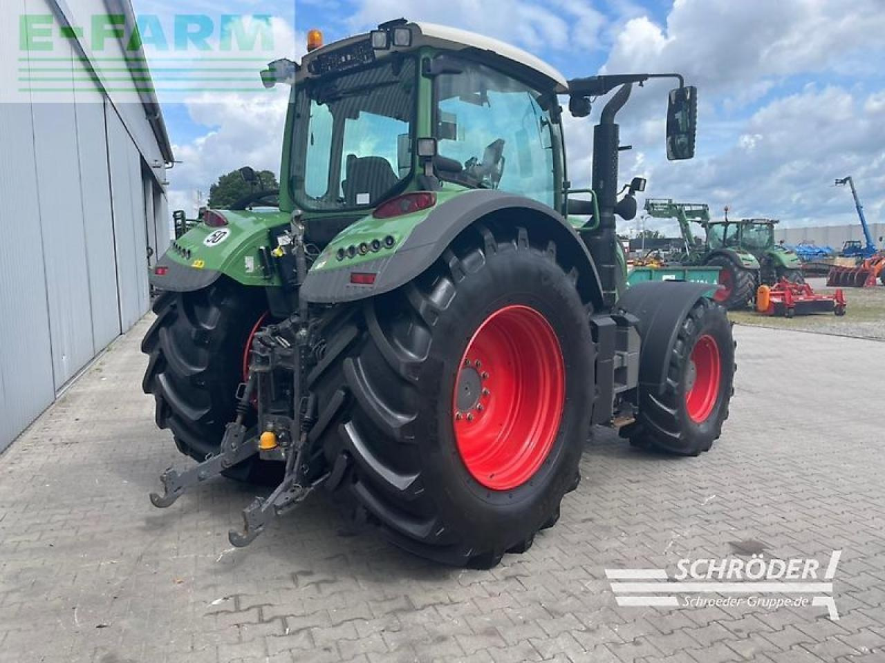 Fendt 724 vario s4 profi plus ProfiPlus - Traktors: foto 3 Fendt 724 vario s4 profi plus ProfiPlus - Traktors: foto 3