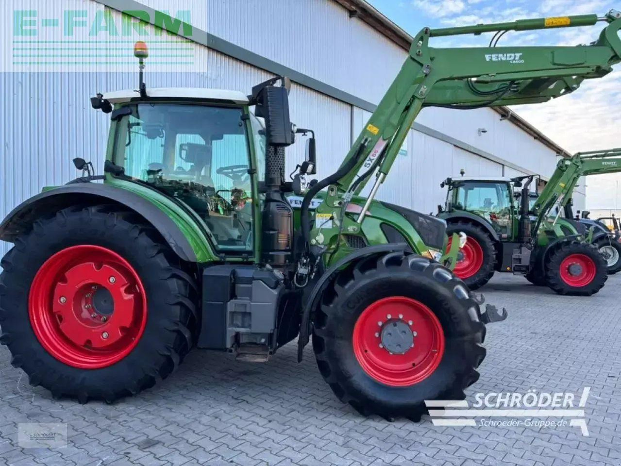 Fendt 724 vario s4 profi plus ProfiPlus - Traktors: foto 2 Fendt 724 vario s4 profi plus ProfiPlus - Traktors: foto 2