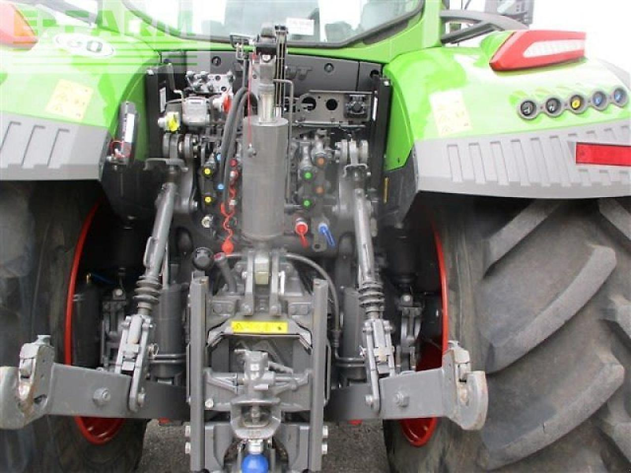 Traktors Fendt 728 vario gen7 profi plus ProfiPlus: foto 8 Traktors Fendt 728 vario gen7 profi plus ProfiPlus: foto 8