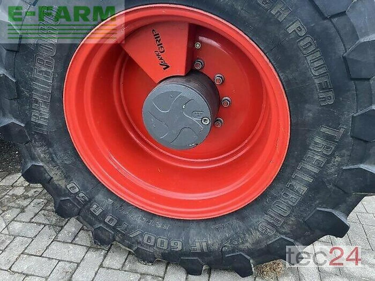 Fendt 824 s4 profiplus - Traktors: foto 3 Fendt 824 s4 profiplus - Traktors: foto 3