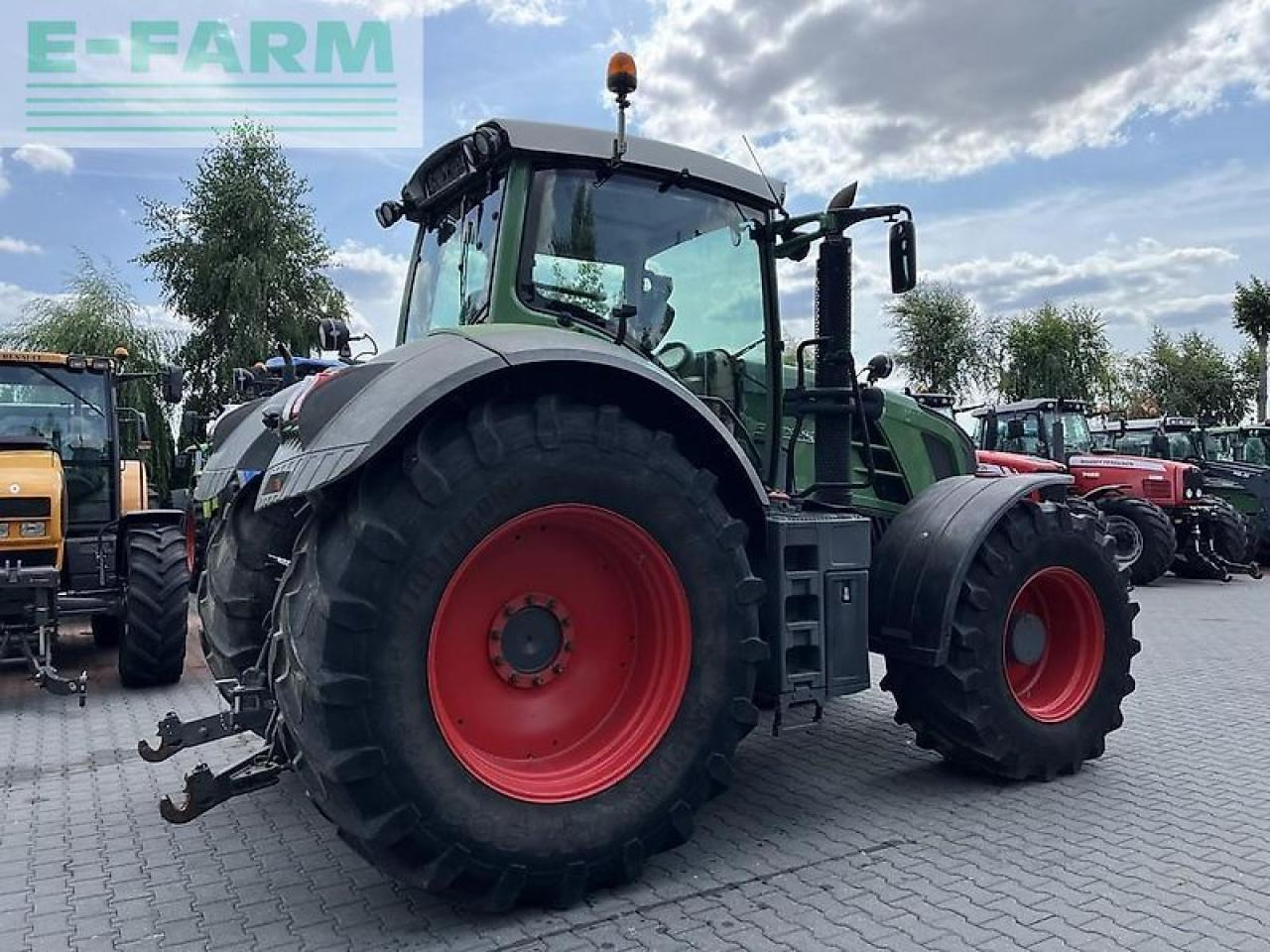 Fendt 824 vario - Traktors: foto 5 Fendt 824 vario - Traktors: foto 5